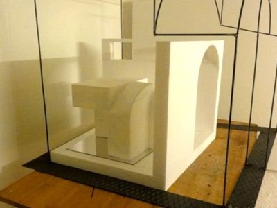 DER RAUM AN SICH IST SPRACHLOS